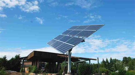 panneau solaire qui suit le soleil|Panneau solaire orientable : comment fonctionne un tracker solaire.